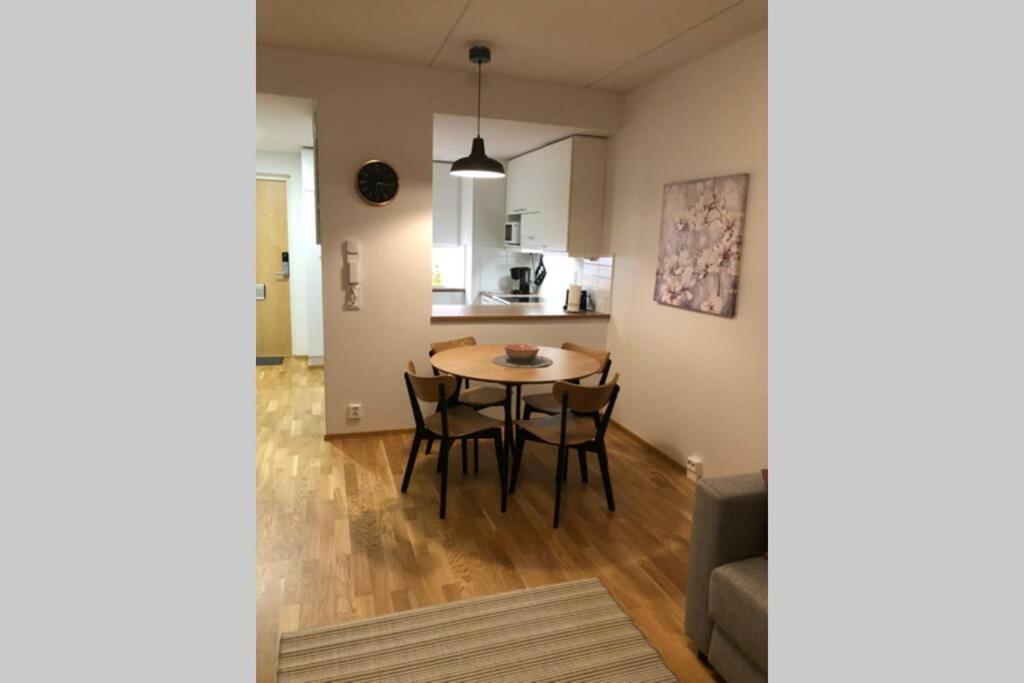 Apartamento Keskustan Kaksio 45 M2 Autopaikalla, Rautatienkatu 19, 9 Krs Oulu Exterior foto