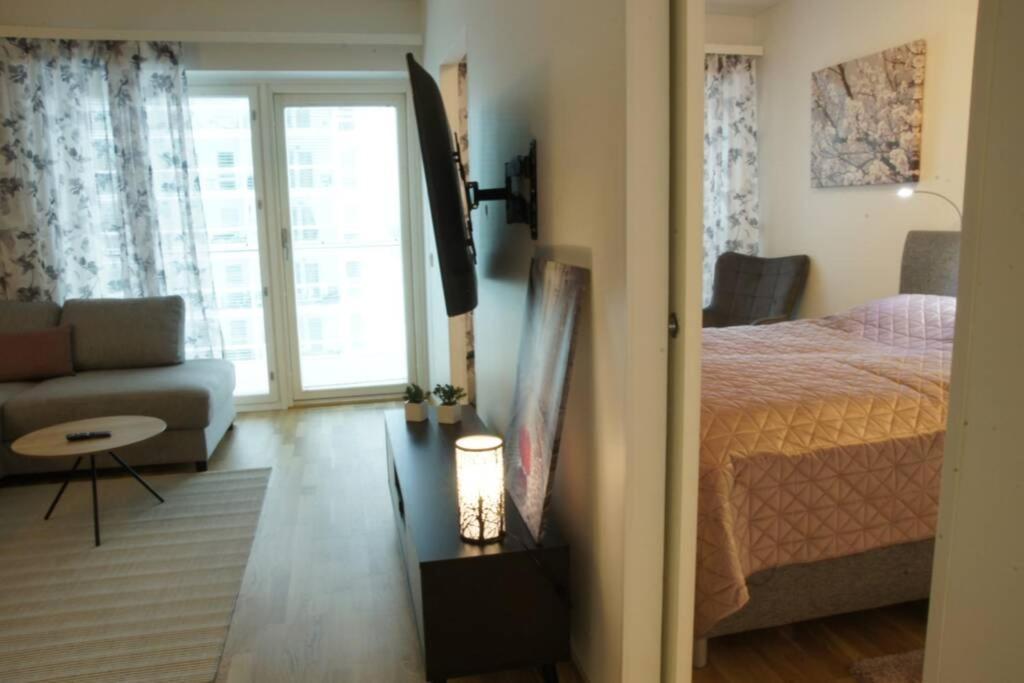 Apartamento Keskustan Kaksio 45 M2 Autopaikalla, Rautatienkatu 19, 9 Krs Oulu Exterior foto
