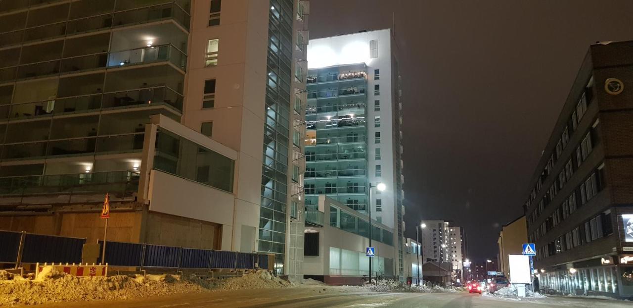Apartamento Keskustan Kaksio 45 M2 Autopaikalla, Rautatienkatu 19, 9 Krs Oulu Exterior foto